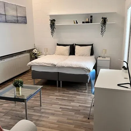 B@home アパート *